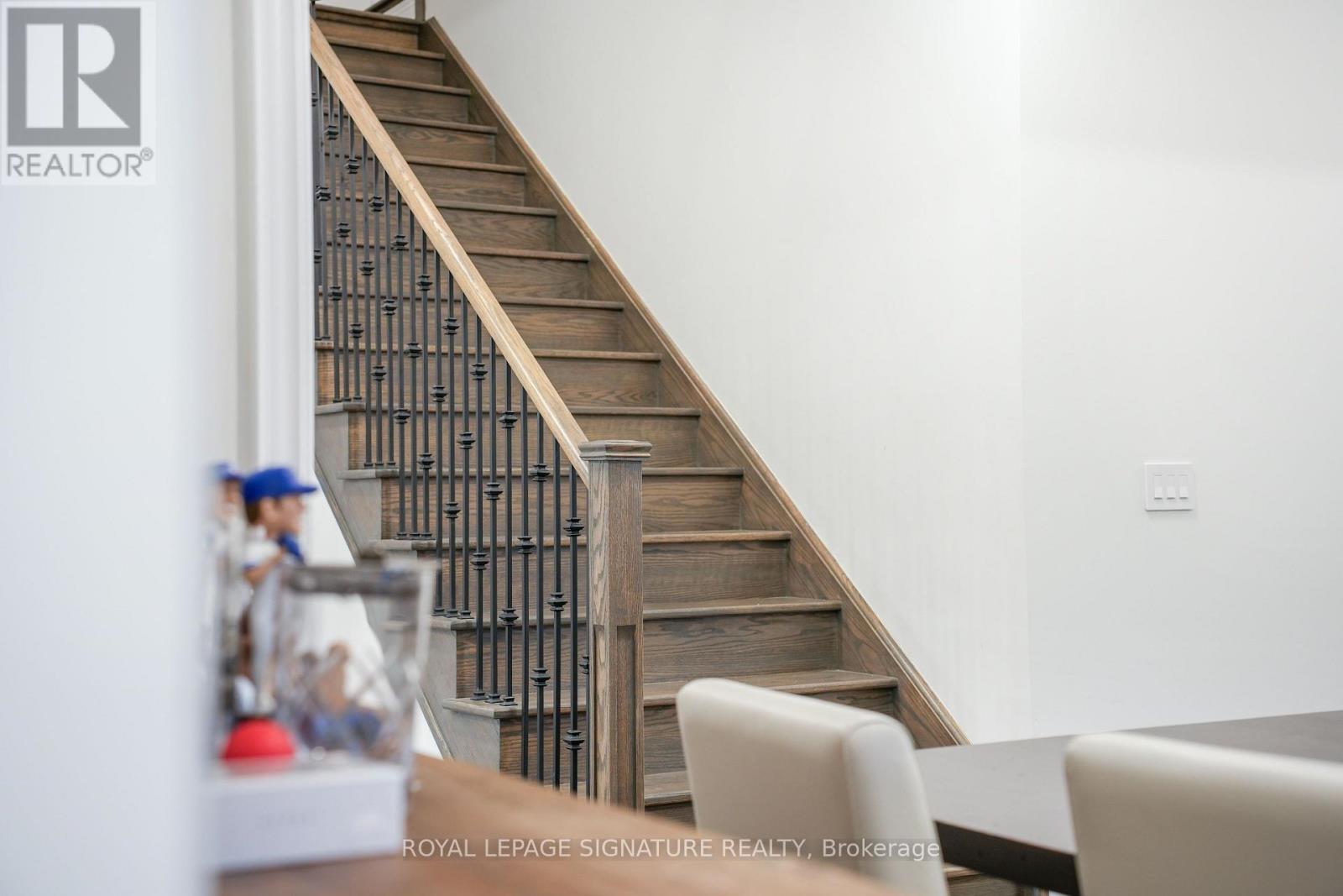 2406 Charles Cornwall Avenue, Oakville, Ontario  L6M 5M4 - Photo 29 - W12183966