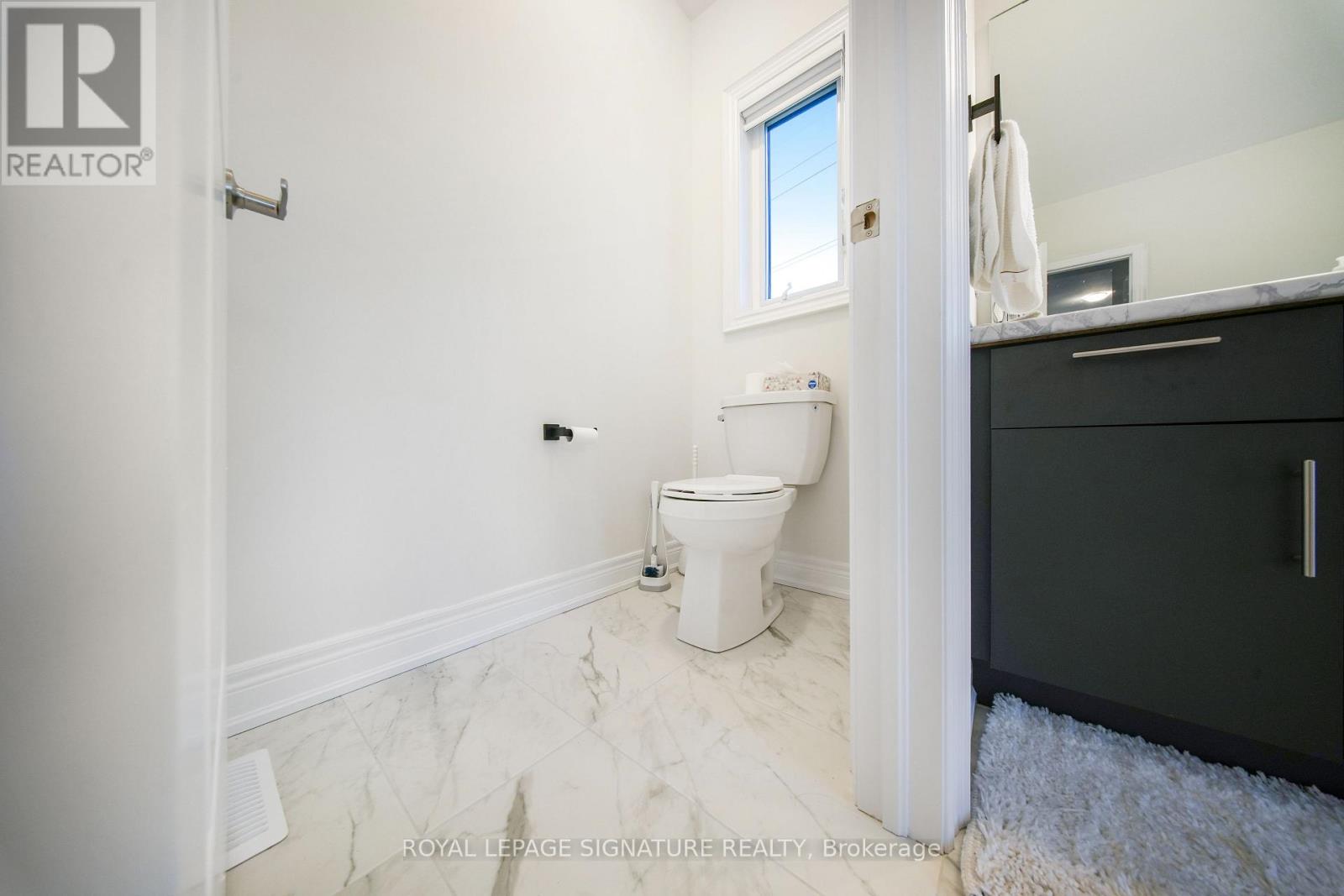 2406 Charles Cornwall Avenue, Oakville, Ontario  L6M 5M4 - Photo 37 - W12183966