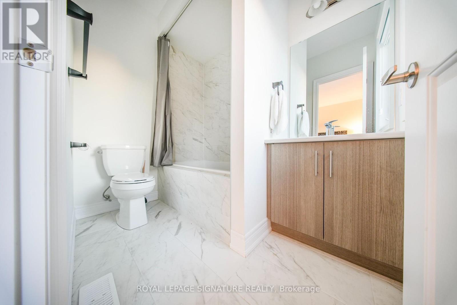 2406 Charles Cornwall Avenue, Oakville, Ontario  L6M 5M4 - Photo 43 - W12183966