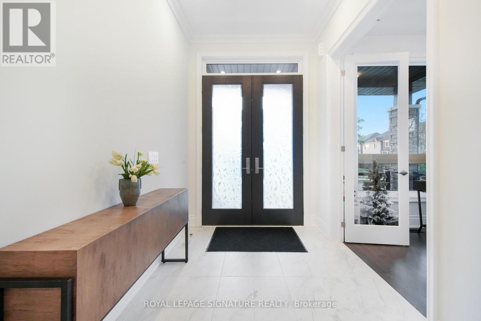 2406 Charles Cornwall Avenue, Oakville, Ontario  L6M 5M4 - Photo 5 - W12183966