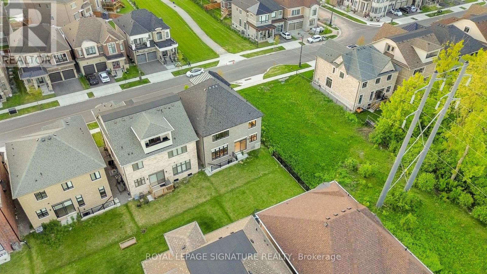 2406 Charles Cornwall Avenue, Oakville, Ontario  L6M 5M4 - Photo 8 - W12183966