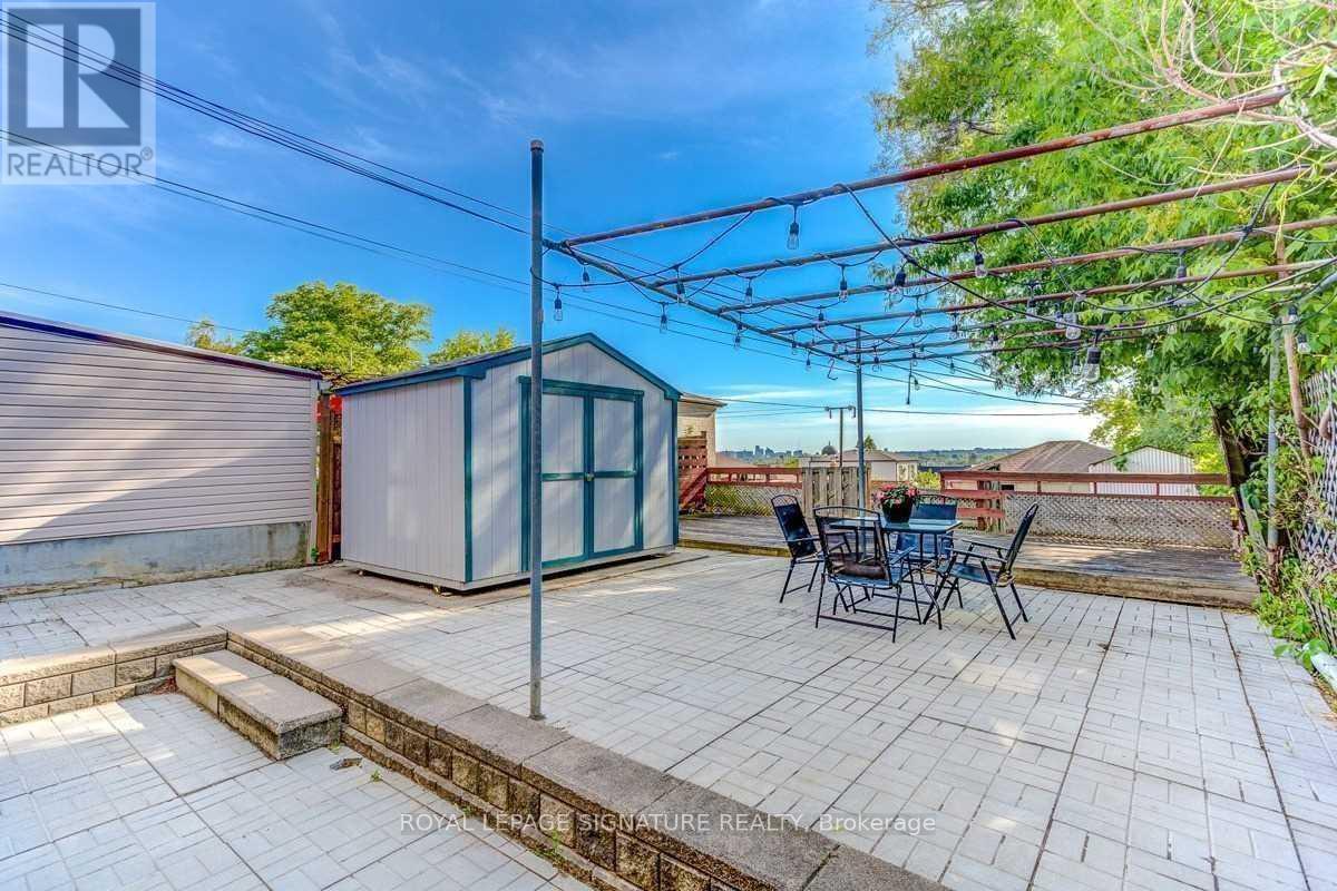 Lower - 394 Kane Avenue, Toronto, Ontario  M6M 3P4 - Photo 11 - W12184001