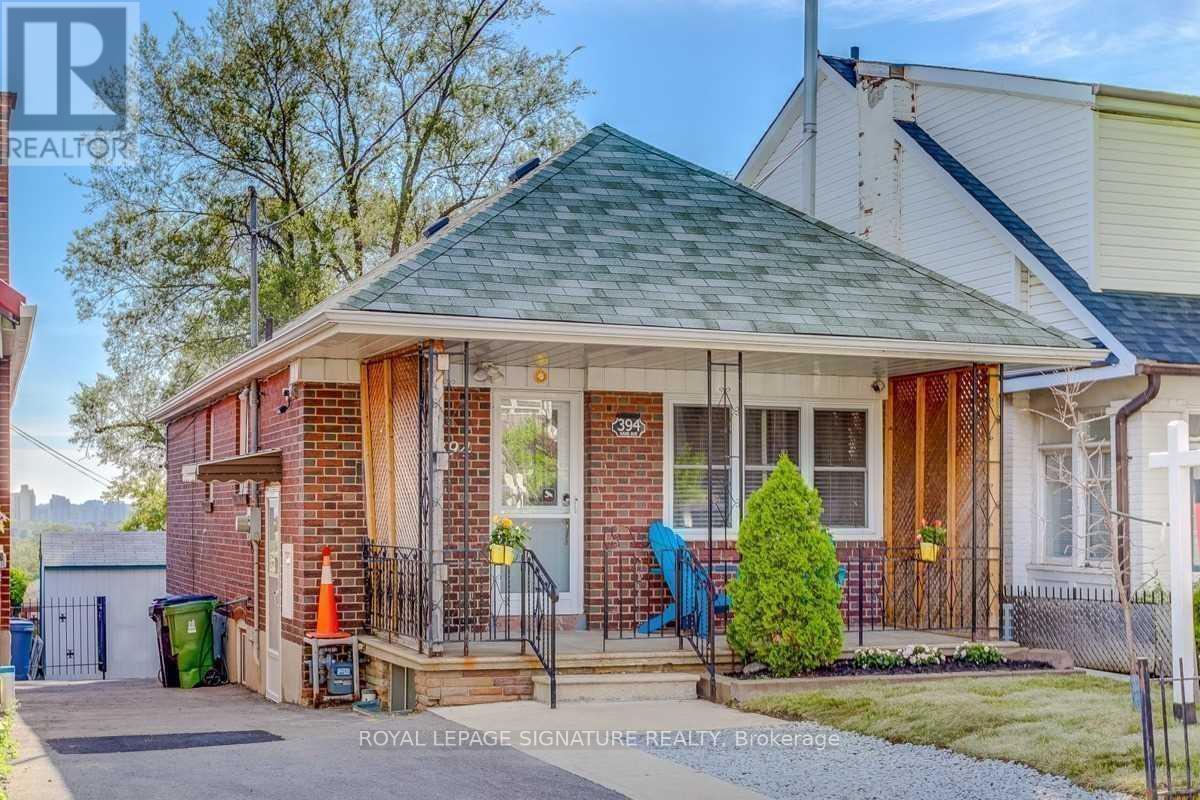 Lower - 394 Kane Avenue, Toronto, Ontario  M6M 3P4 - Photo 2 - W12184001