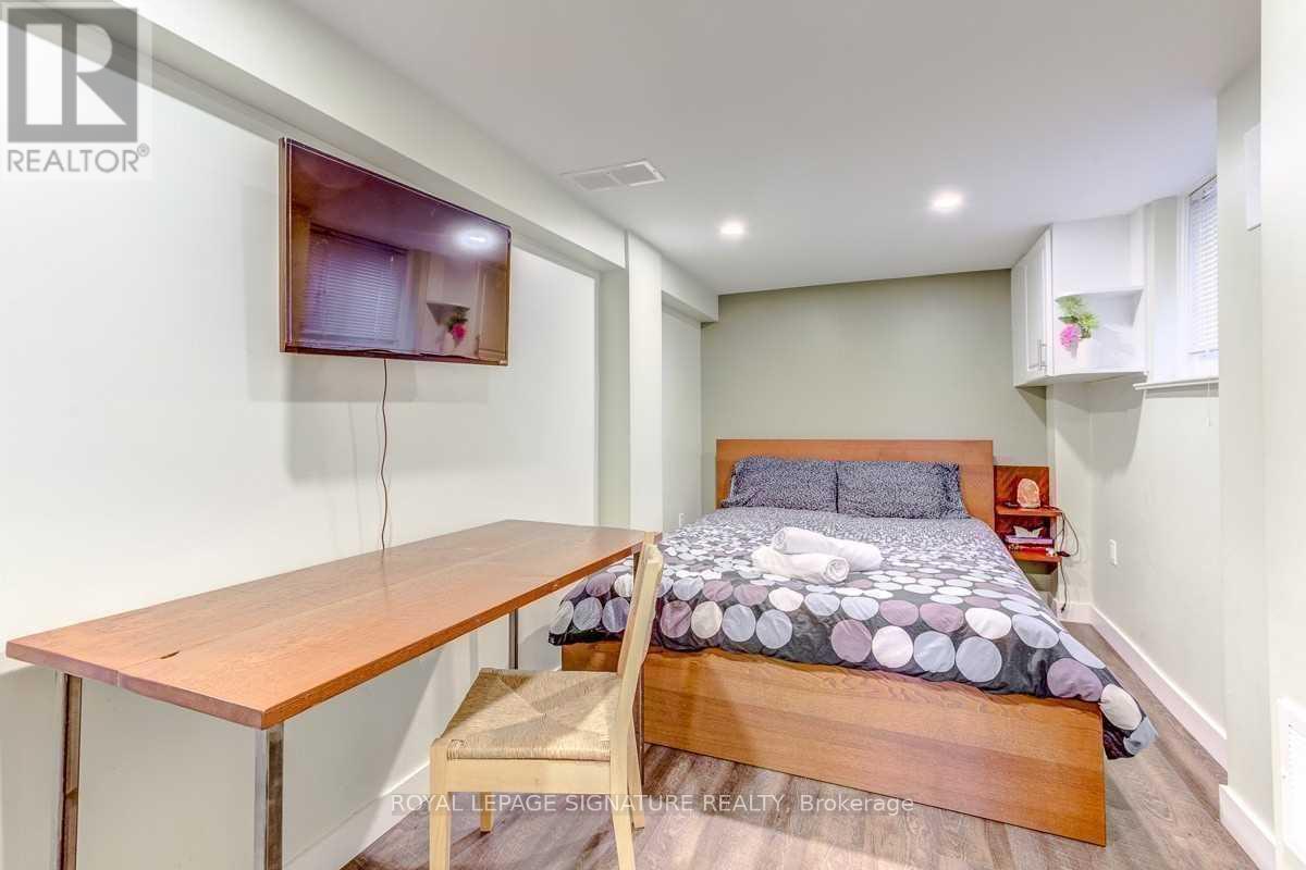 Lower - 394 Kane Avenue, Toronto, Ontario  M6M 3P4 - Photo 5 - W12184001
