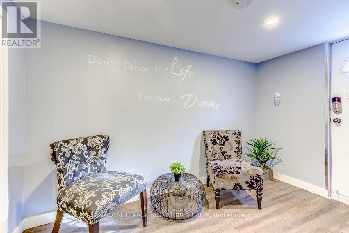 Lower - 394 Kane Avenue, Toronto, Ontario  M6M 3P4 - Photo 9 - W12184001