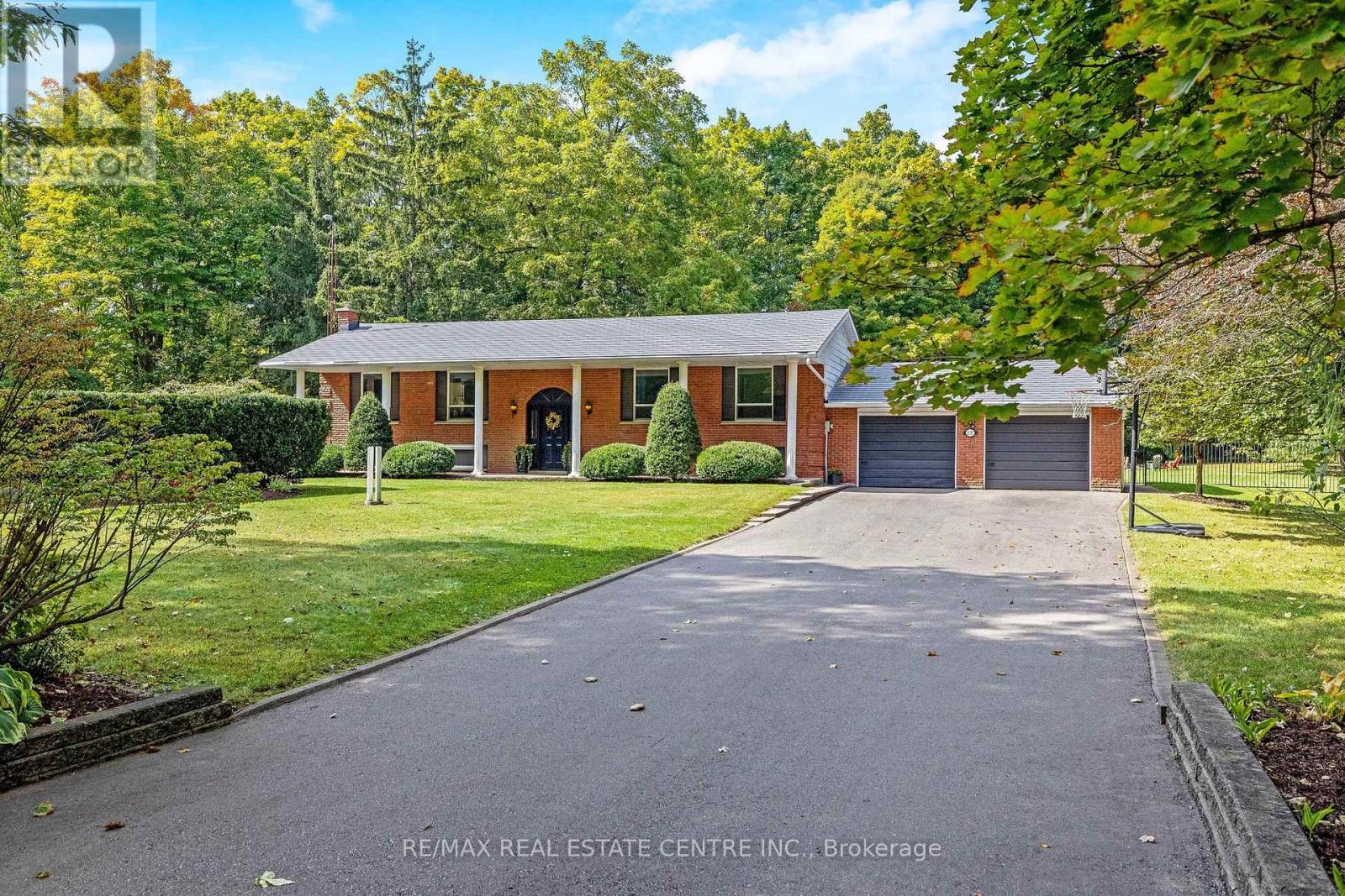 2157 8 Side Road, Burlington, Ontario  L7P 0M4 - Photo 3 - W12184016