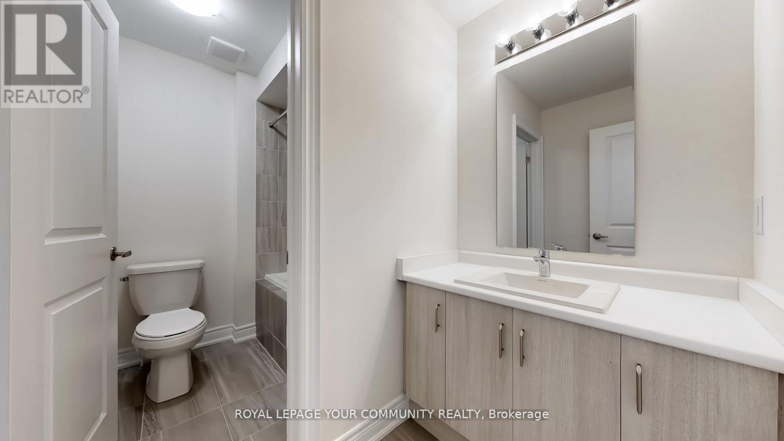 41 Grassbank Road, Brampton, Ontario  L6R 4E3 - Photo 14 - W12184024