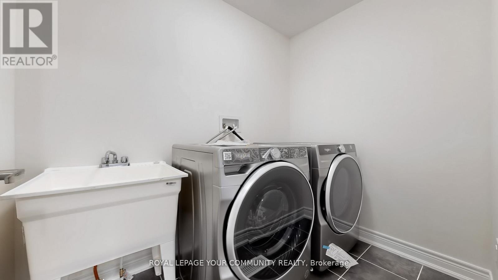 41 Grassbank Road, Brampton, Ontario  L6R 4E3 - Photo 15 - W12184024