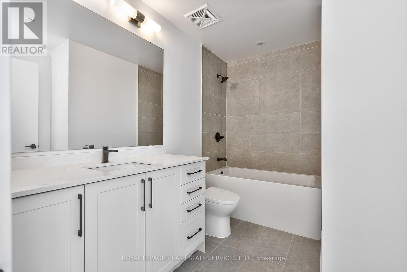821 - 2450 Old Bronte Road, Oakville, Ontario  L6M 5P6 - Photo 13 - W12184032
