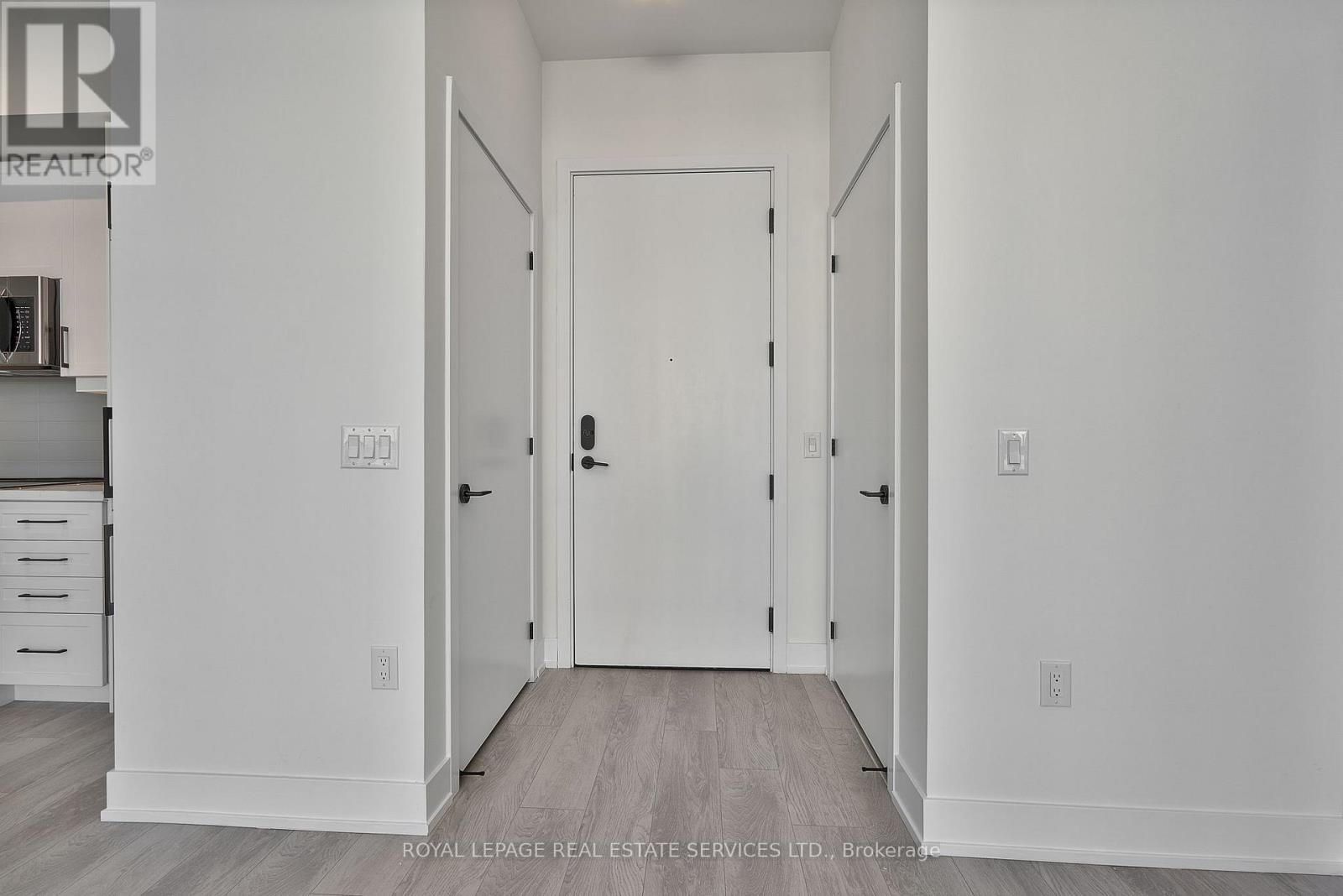 821 - 2450 Old Bronte Road, Oakville, Ontario  L6M 5P6 - Photo 6 - W12184032