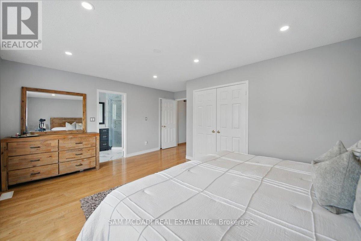 3344 Laburnum Crescent, Mississauga, Ontario  L5N 7M2 - Photo 24 - W12184039
