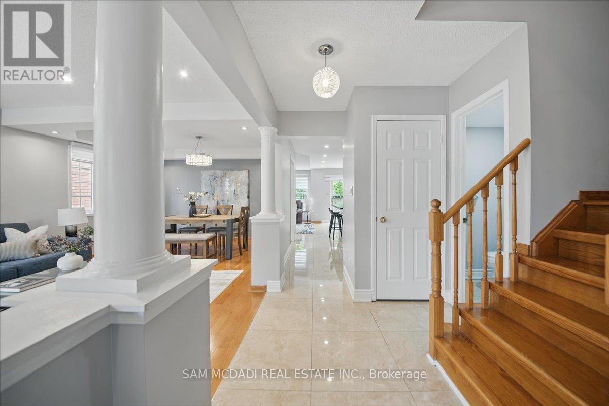 3344 Laburnum Crescent, Mississauga, Ontario  L5N 7M2 - Photo 5 - W12184039