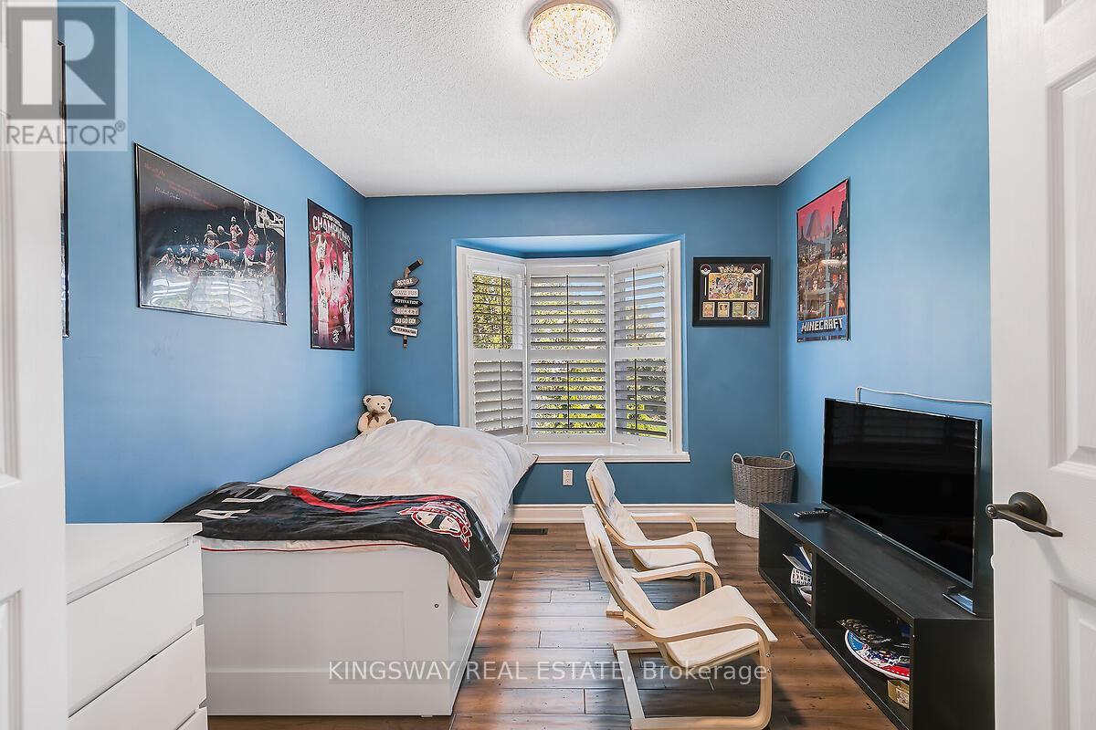 4172 Vermont Crescent, Burlington, Ontario  L7M 4A9 - Photo 38 - W12184061