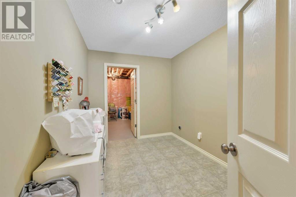34 Assinger Avenue, Red Deer, Alberta  T4R 3L3 - Photo 31 - A2225332