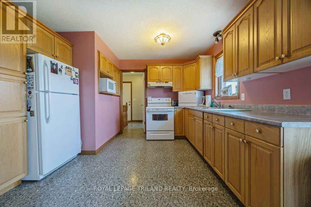 50783 Chalet Line, Malahide, Ontario  N5H 2R1 - Photo 10 - X12184115