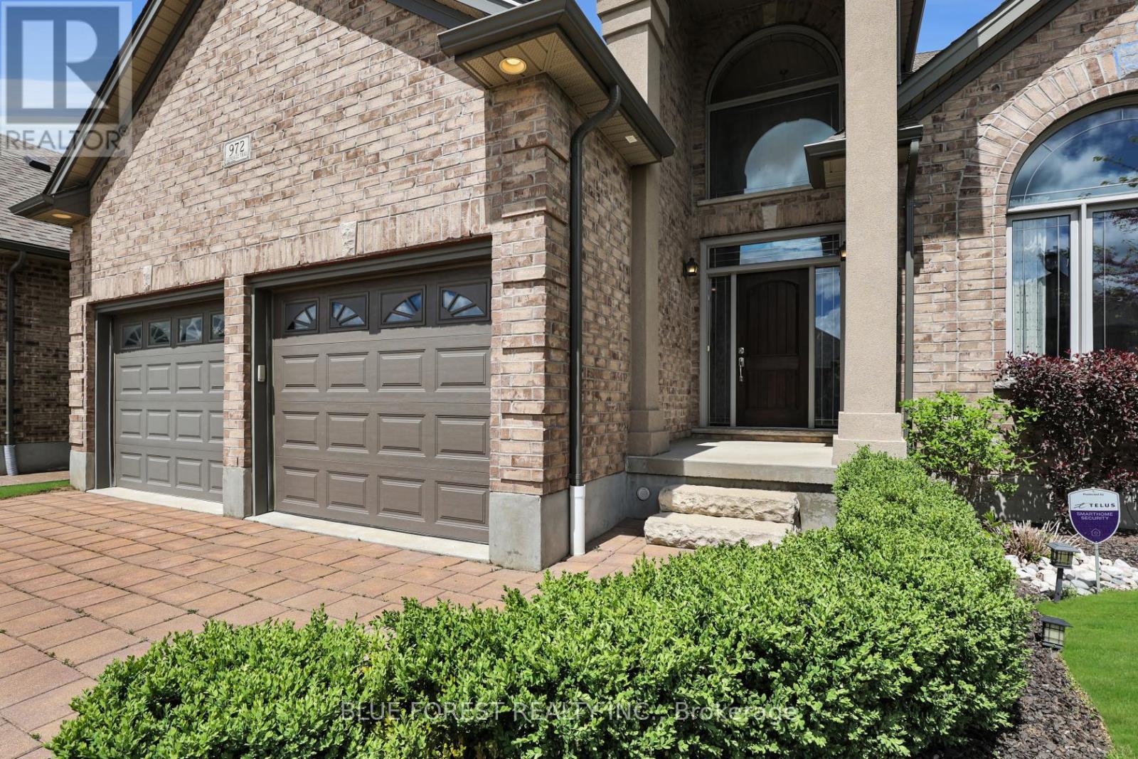 972 Gleneagle Trail, London North, Ontario  N6G 0K7 - Photo 3 - X12184181