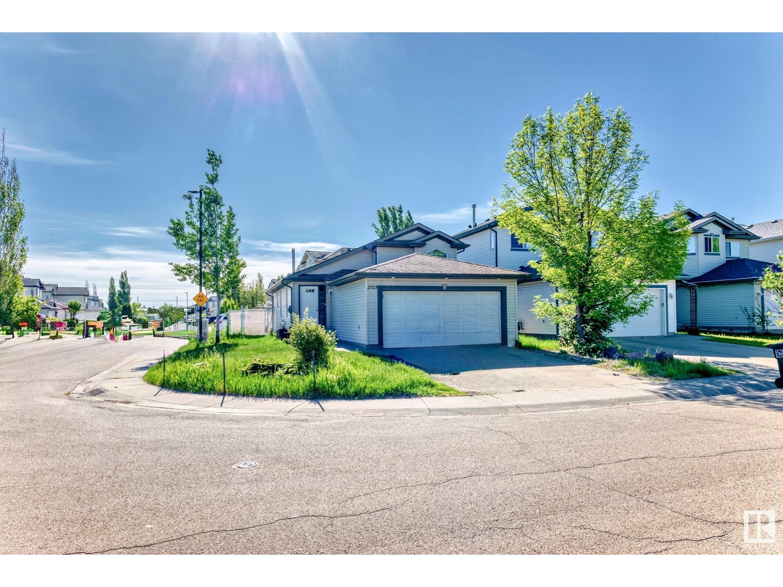 Property at 2723 33 ST NW image 1