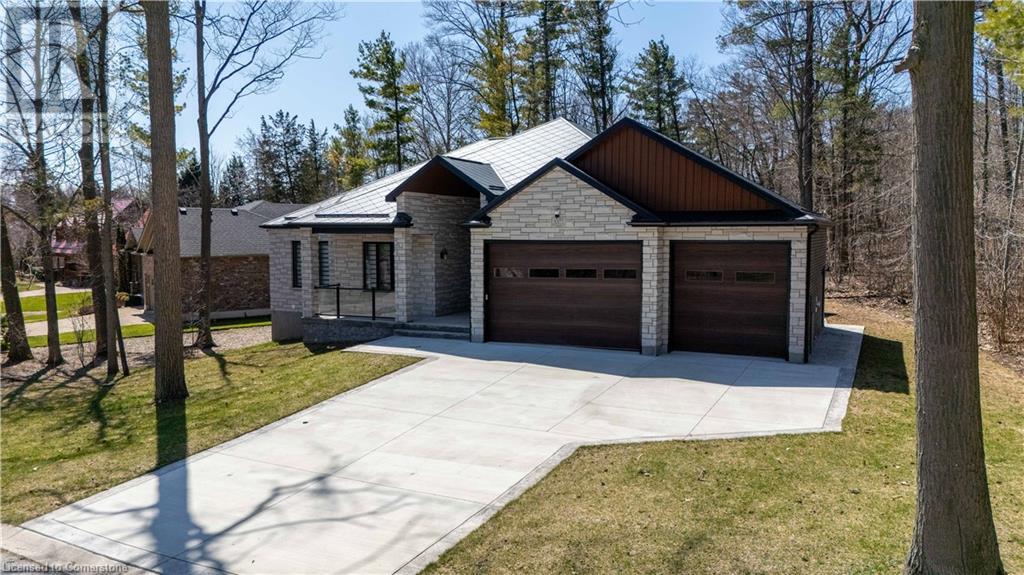 10175 Merrywood Drive, Grand Bend, Ontario  N0M 1T0 - Photo 4 - 40717077