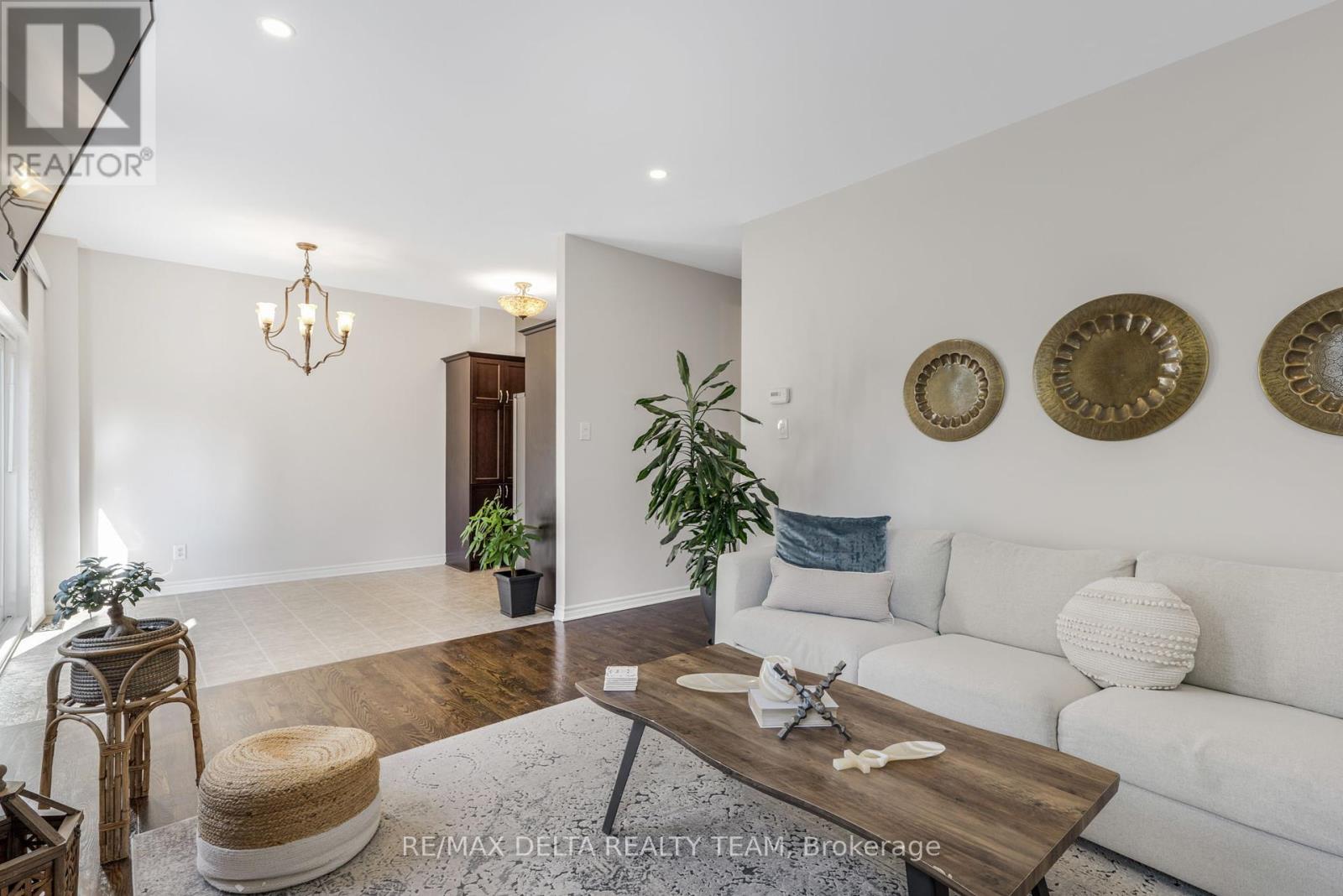 227 Hillpark High Street, Ottawa, Ontario  K1W 0B5 - Photo 15 - X12184132