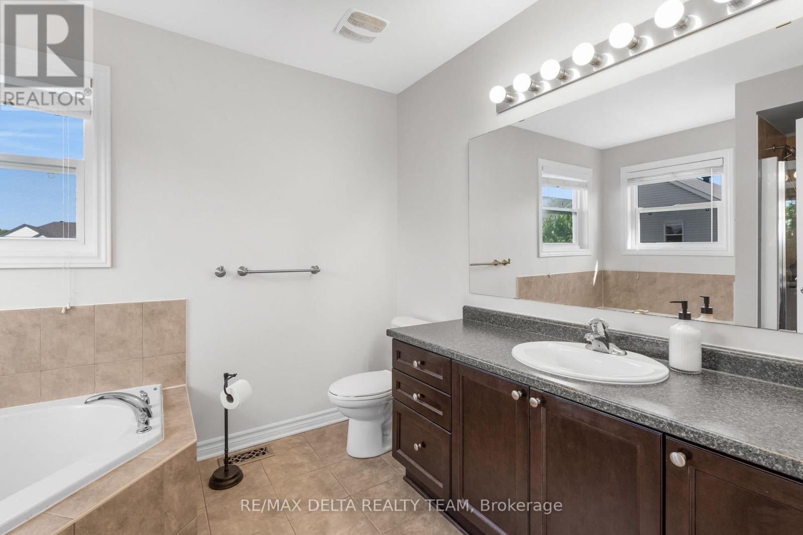 227 Hillpark High Street, Ottawa, Ontario  K1W 0B5 - Photo 17 - X12184132