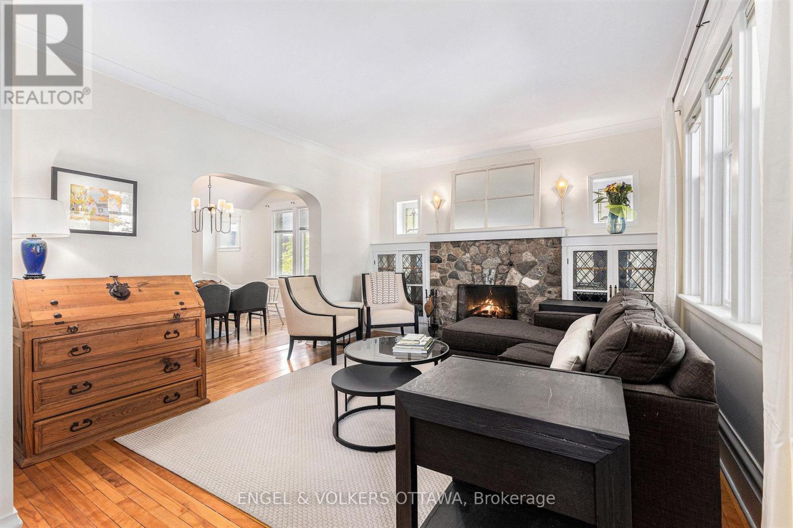 8 Granville Avenue, Ottawa, Ontario  K1Y 0M4 - Photo 4 - X12184148