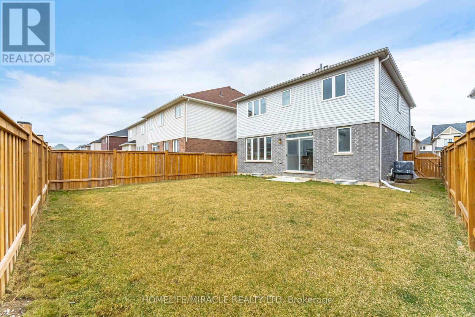 117 Longboat Run W, Brantford, Ontario  N3T 0R8 - Photo 35 - X12183925