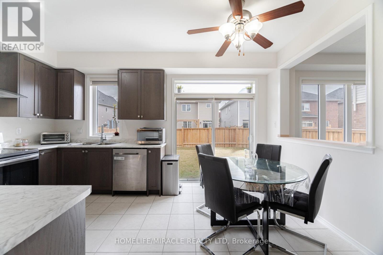117 Longboat Run W, Brantford, Ontario  N3T 0R8 - Photo 7 - X12183925
