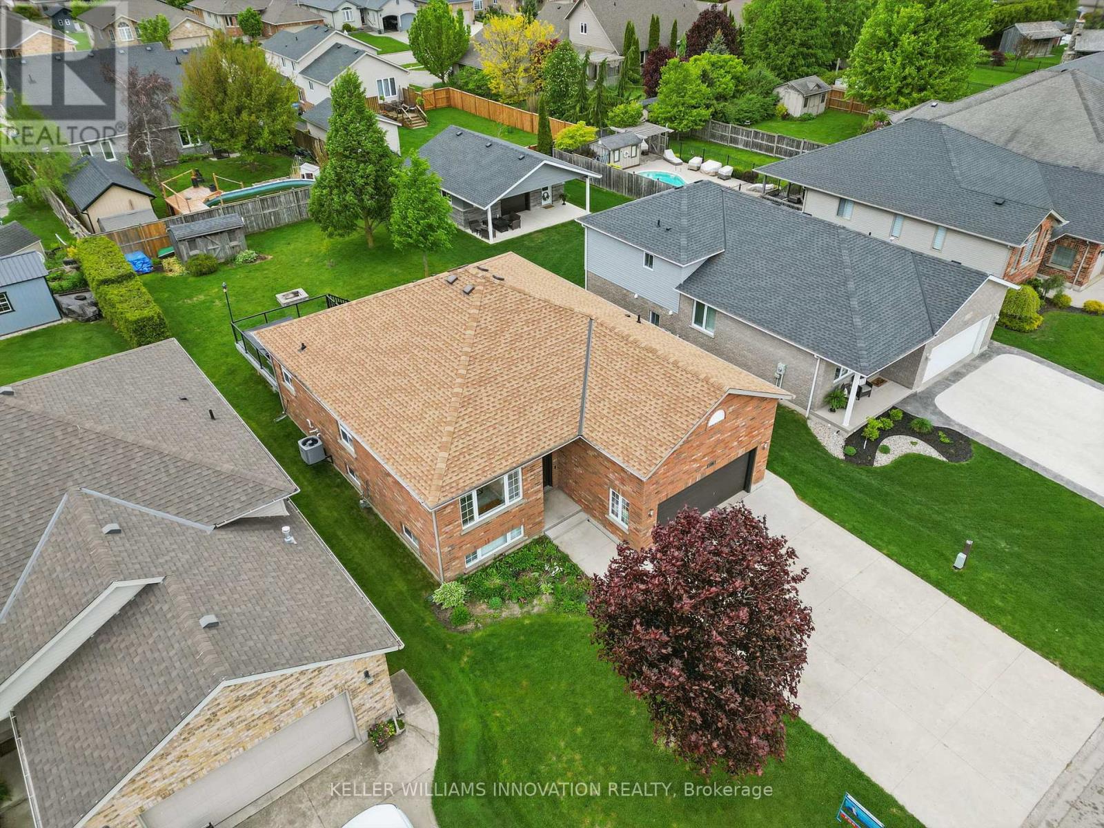 120 Denstedt Street W, North Perth, Ontario  N4W 3W2 - Photo 2 - X12184013