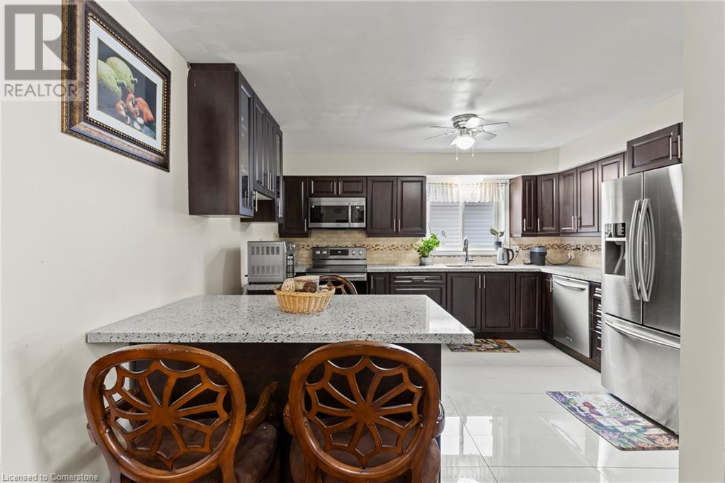 6745 Dawson Street, Niagara Falls, Ontario  L2E 7B6 - Photo 8 - 40735494