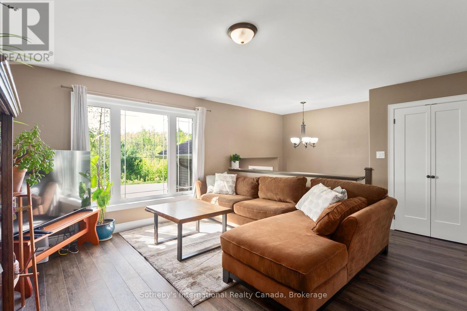 260 Forest Harbour Parkway, Tay, Ontario  L0K 2C0 - Photo 4 - S12184101