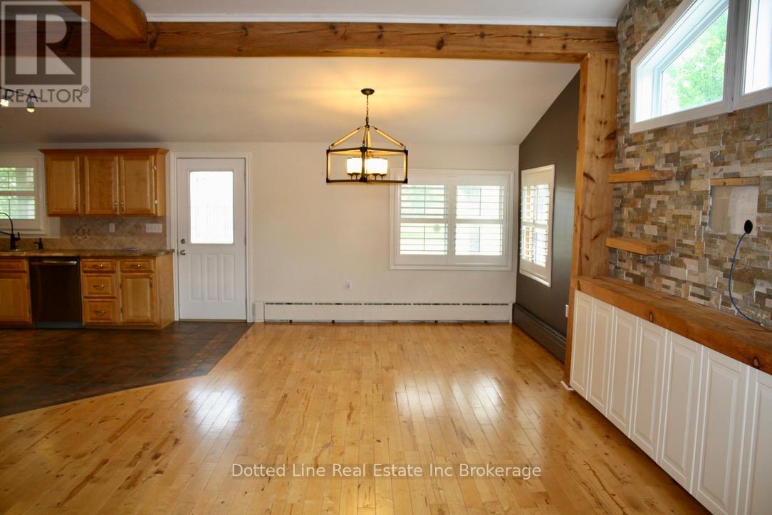 11683 Springfield Road, Malahide, Ontario  N0L 2J0 - Photo 13 - X12184118