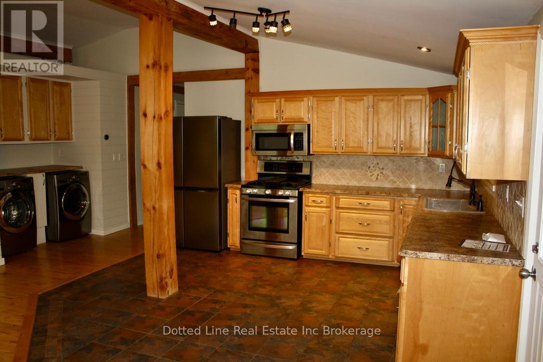 11683 Springfield Road, Malahide, Ontario  N0L 2J0 - Photo 17 - X12184118