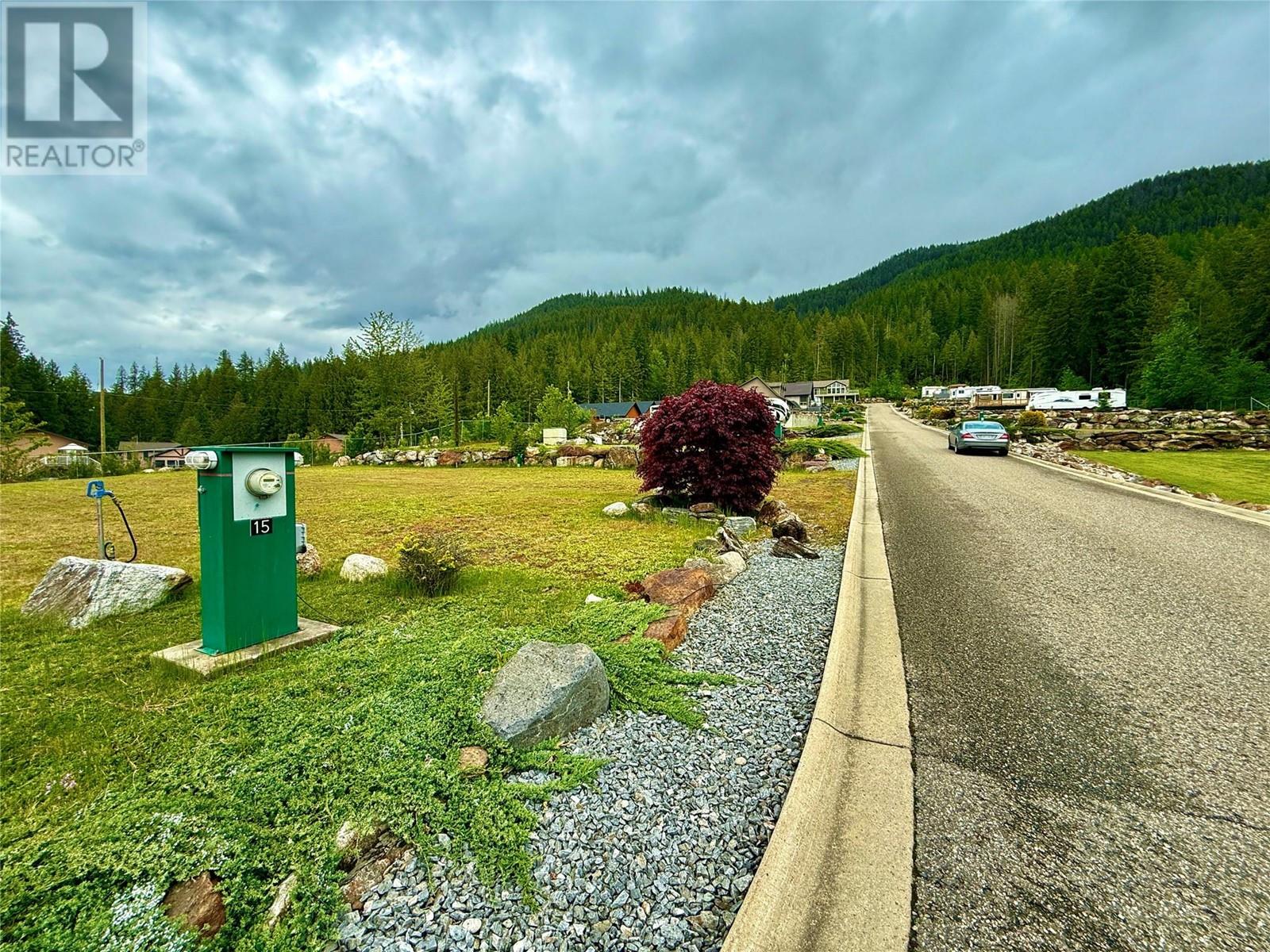 8253 97a Highway Unit# 15 Lot# 15, Mara, British Columbia  V0E 2K0 - Photo 37 - 10347339