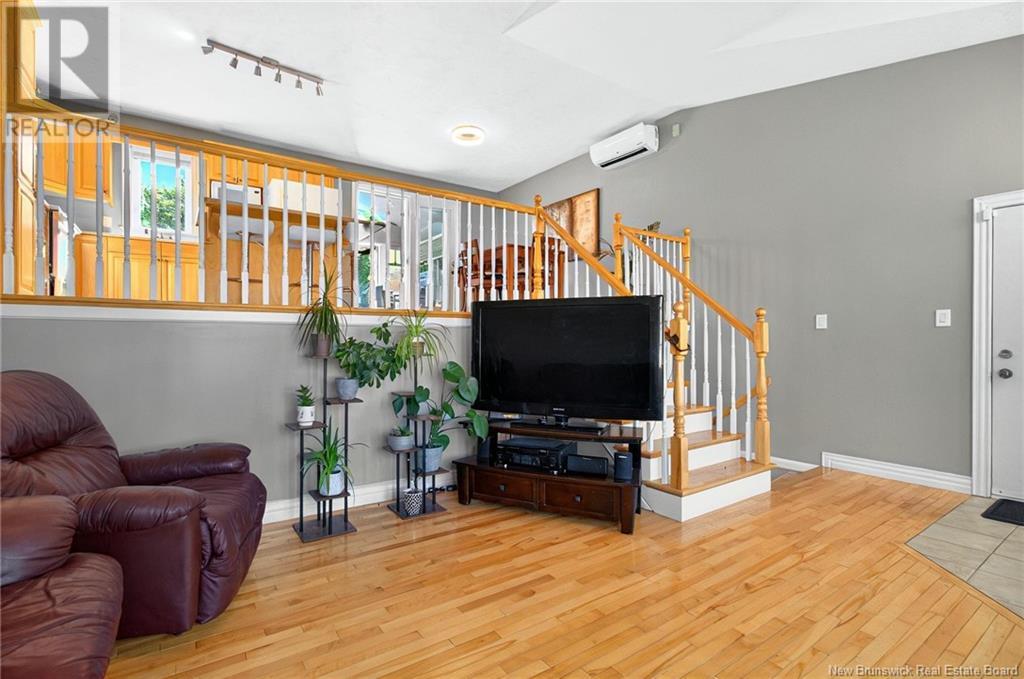 Property at 32 Manon Street image 5