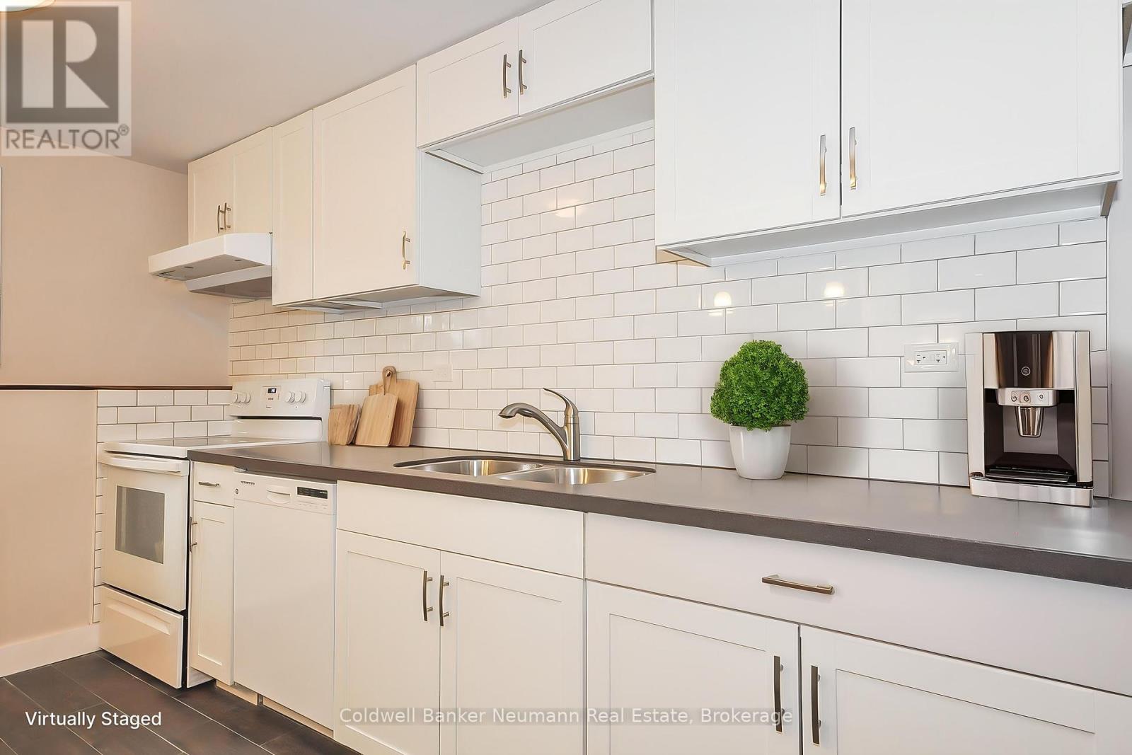 Lower - 745 Scottsdale Drive, Guelph, Ontario  N1G 3P7 - Photo 1 - X12184152