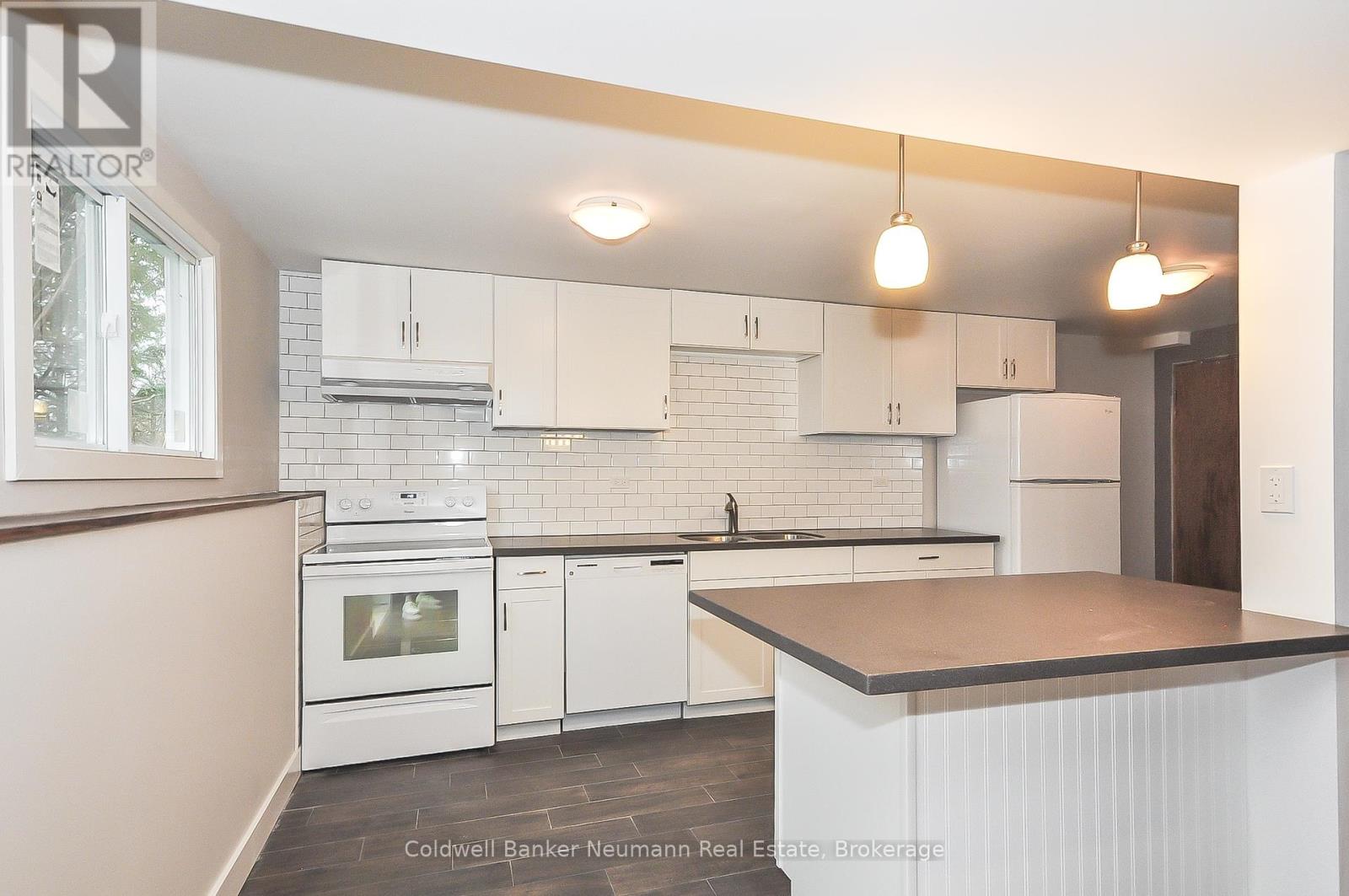 Lower - 745 Scottsdale Drive, Guelph, Ontario  N1G 3P7 - Photo 2 - X12184152