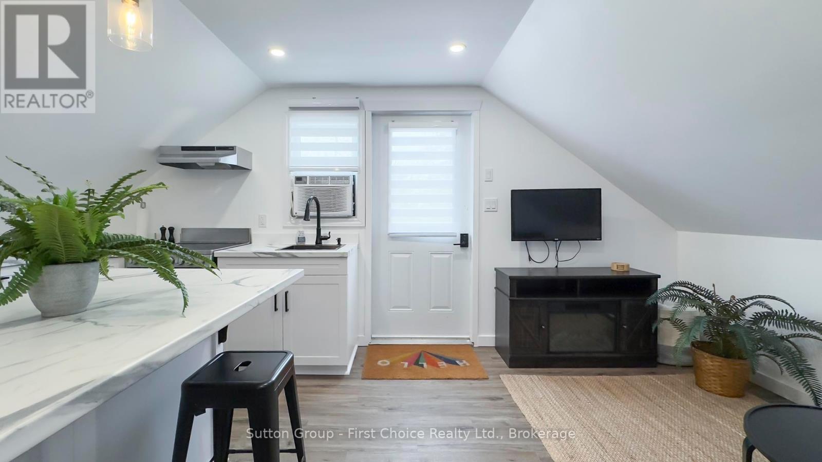 162 Wellington Street S, Goderich, Ontario  N7A 3T4 - Photo 11 - X12184155