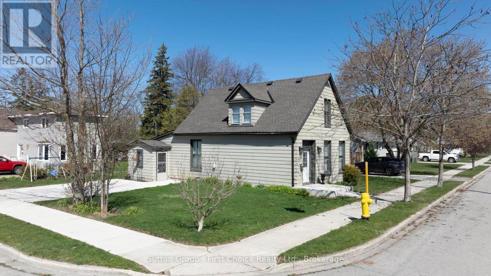 162 Wellington Street S, Goderich, Ontario  N7A 3T4 - Photo 3 - X12184155