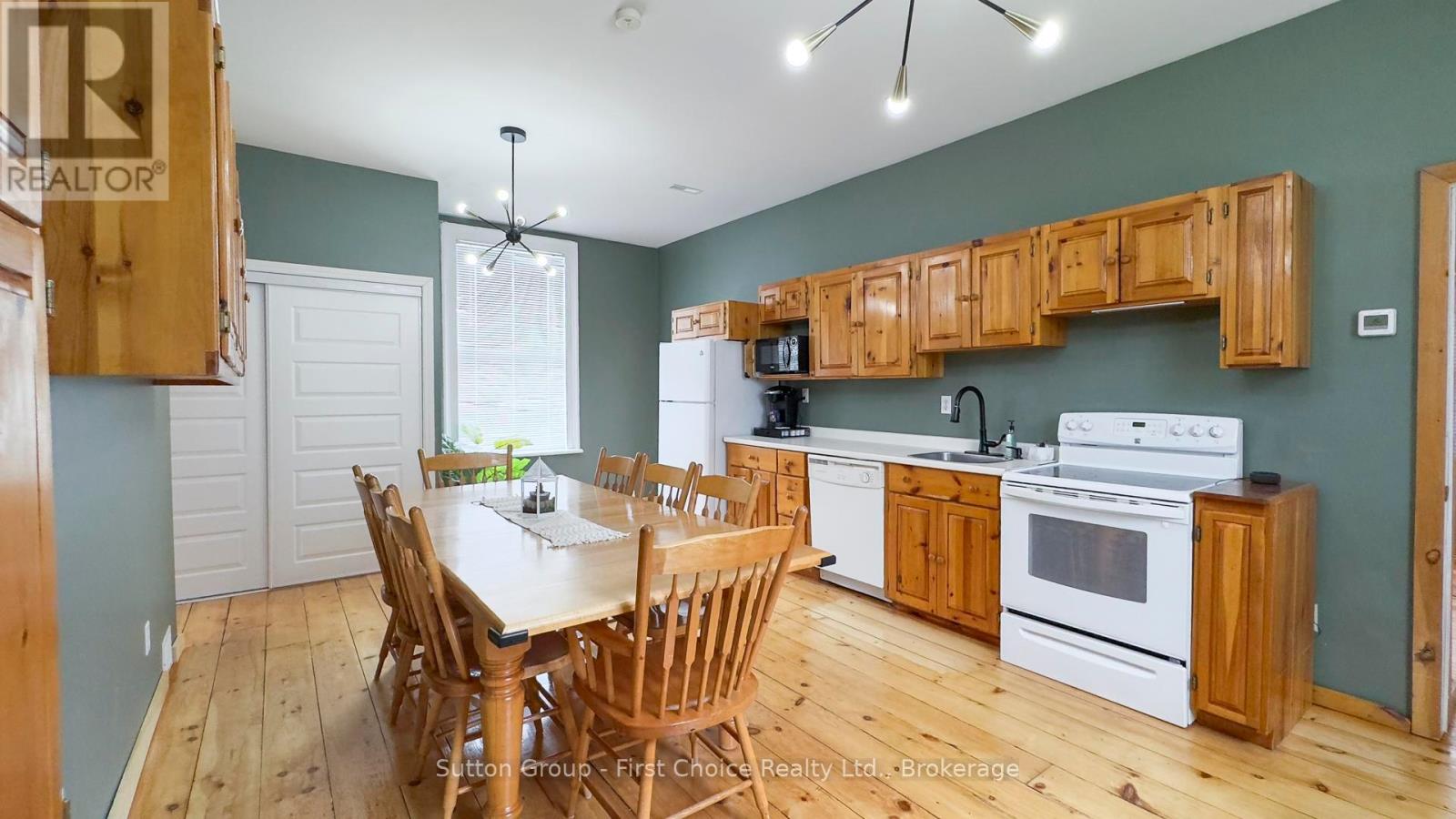 162 Wellington Street S, Goderich, Ontario  N7A 3T4 - Photo 33 - X12184155