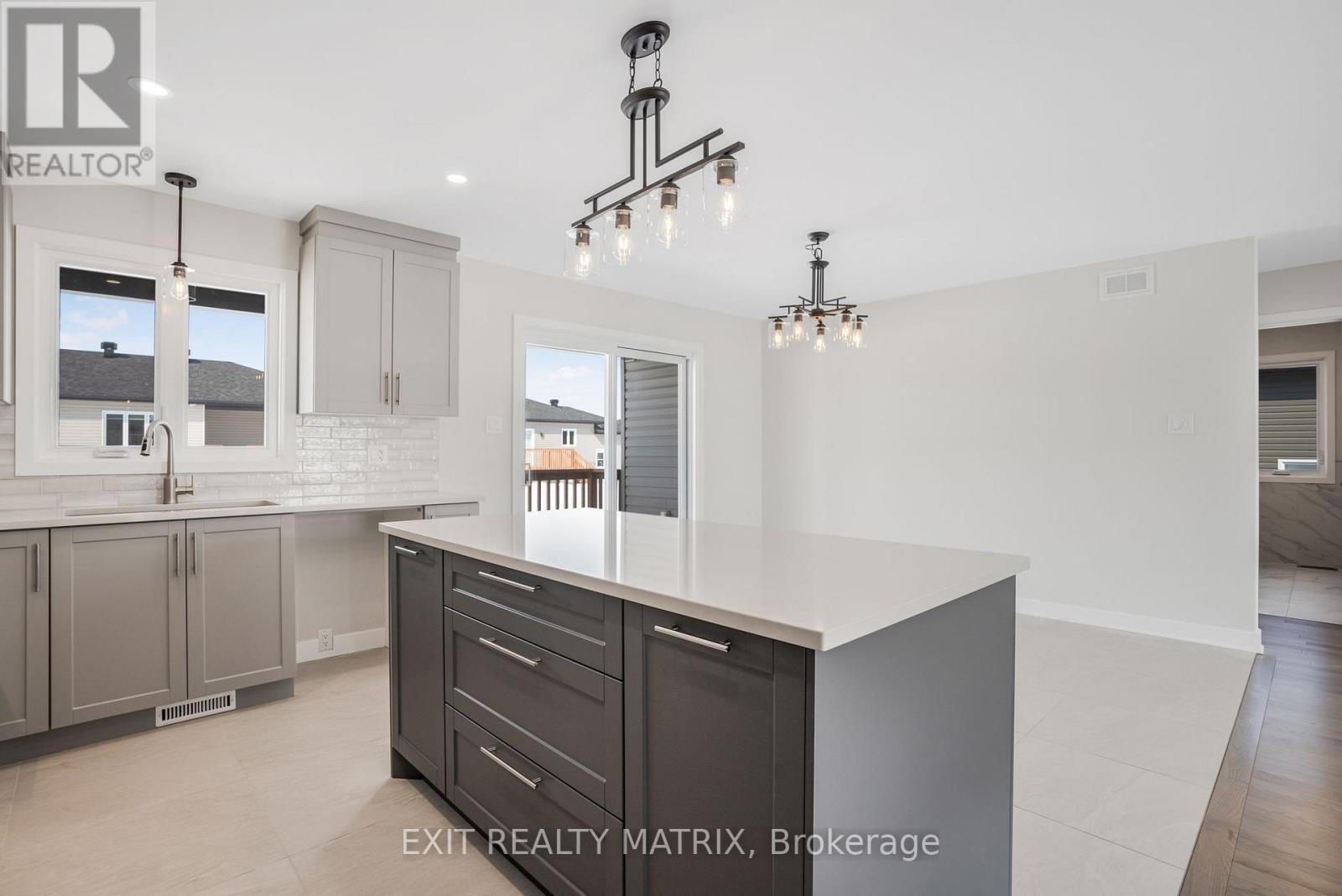 700 West Street, Hawkesbury, Ontario  K6A 3X1 - Photo 15 - X12015583