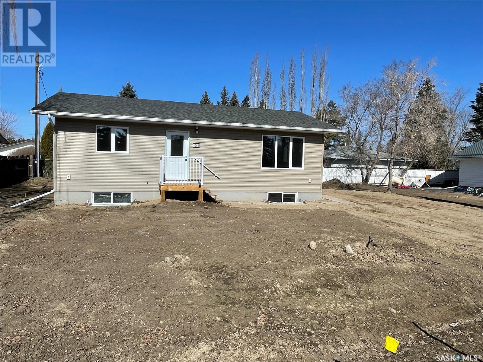 5001 Neufeld AVENUE, Waldheim, Saskatchewan