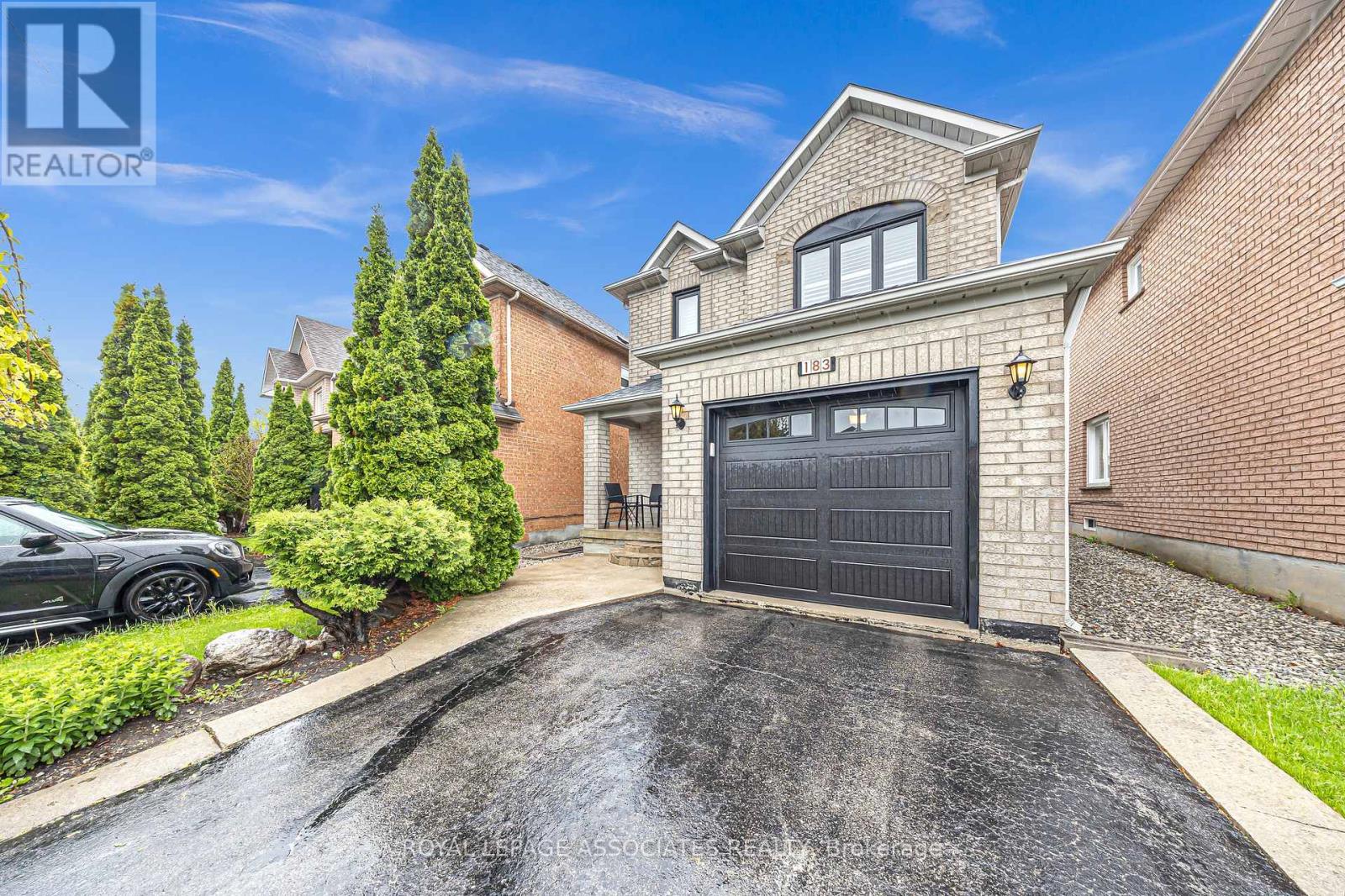183 Elena Crescent, Vaughan (Maple), Ontario  L6A 2K2 - Photo 2 - N12180085