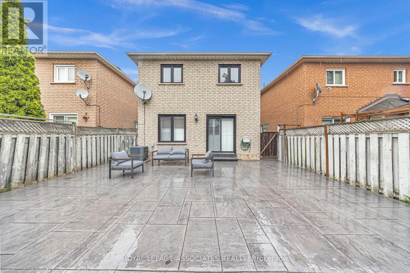 183 Elena Crescent, Vaughan (Maple), Ontario  L6A 2K2 - Photo 35 - N12180085