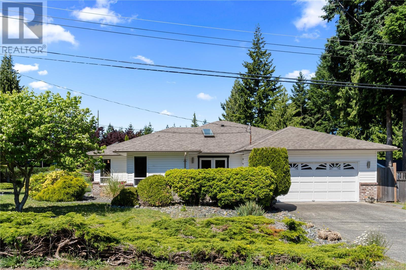 Property at 667 Tamarack Dr image 1