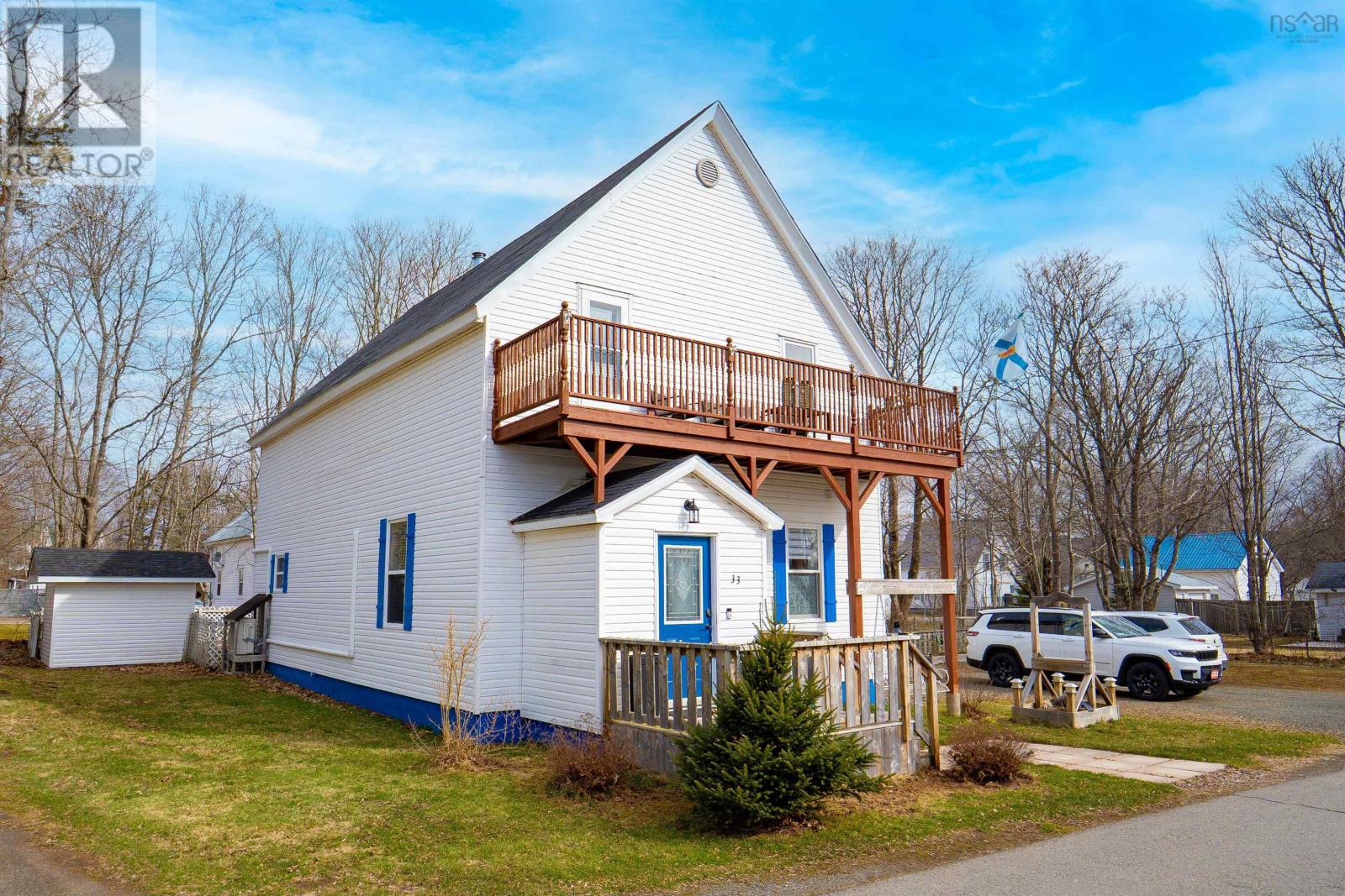 33 Pleasant Street, Parrsboro, Nova Scotia