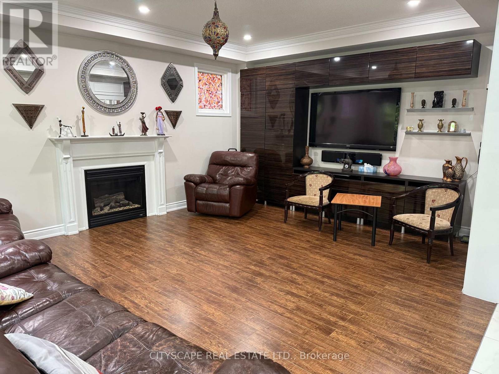 Property at 77 BULMER CRESCENT image 5