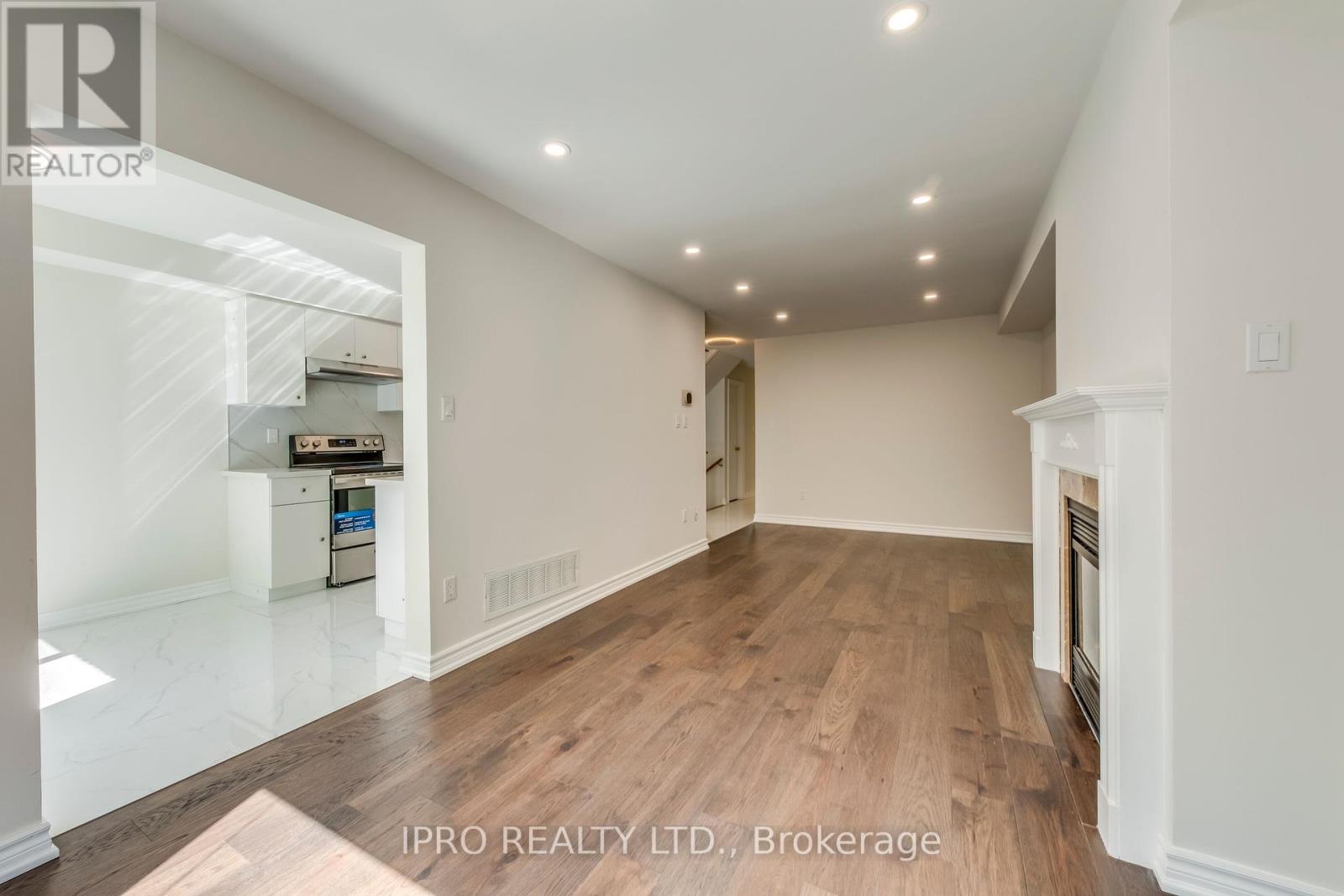 25 - 10 Cherrytree Drive, Brampton, Ontario  L6Y 5E9 - Photo 10 - W12182717