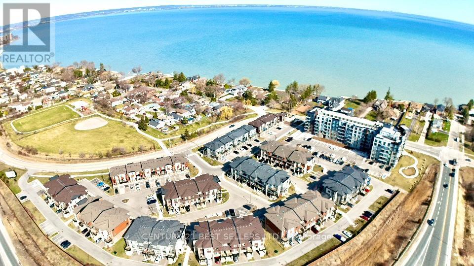 66 - 590 NORTH SERVICE ROAD, Hamilton, Ontario