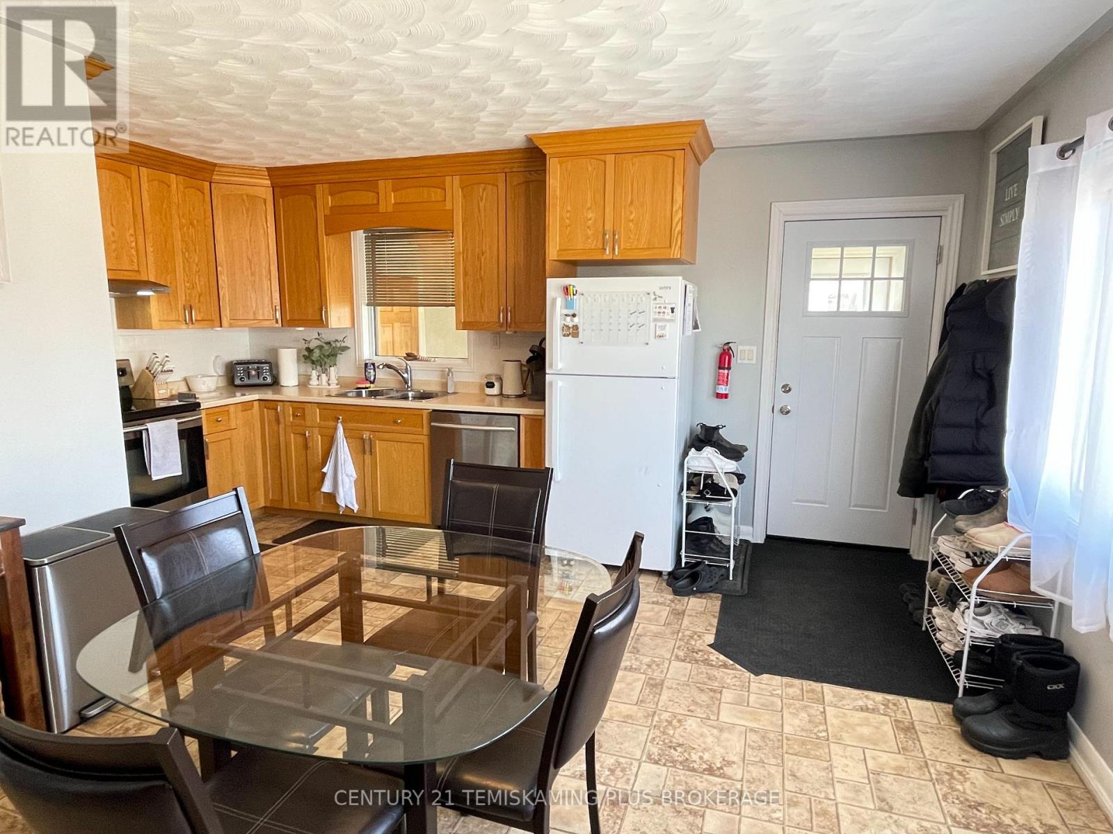 43 Tenth Street E, Armstrong, Ontario  P0J 1E0 - Photo 8 - T12090128