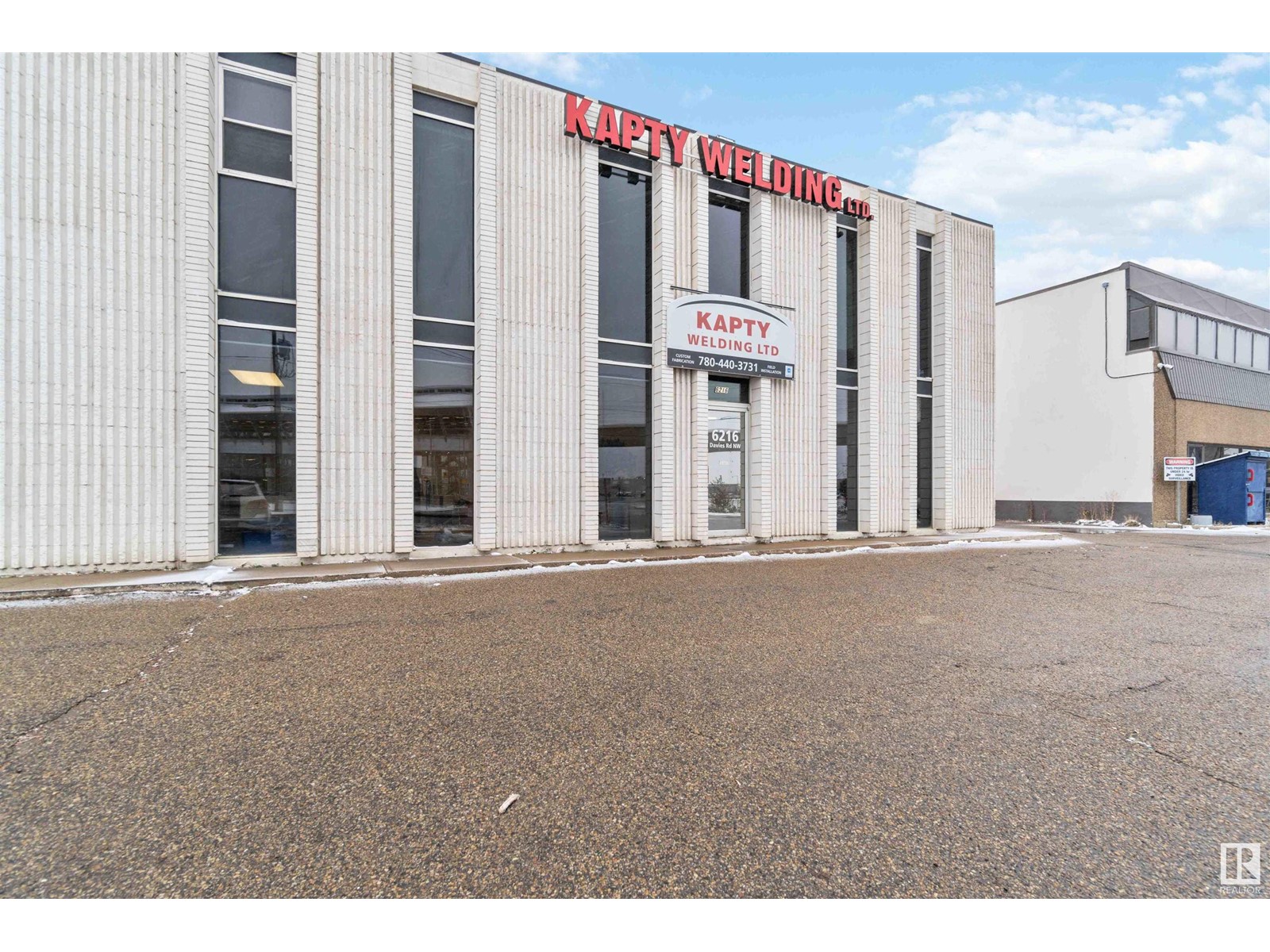 6216 Davies RD NW, Edmonton, Alberta